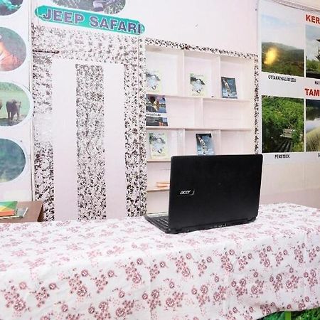 Hill Green Home Stay Thekkady Eksteriør billede