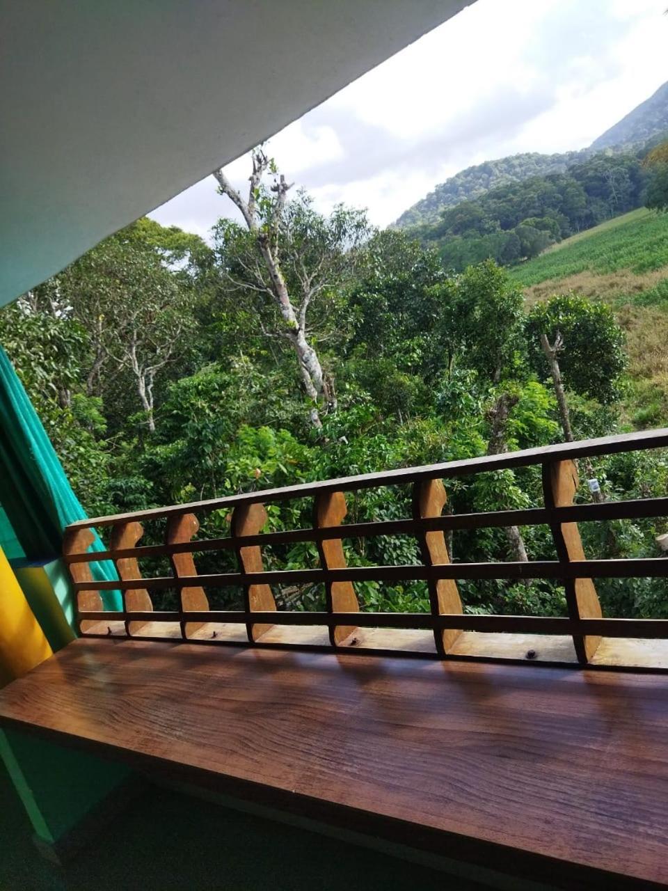 Hill Green Home Stay Thekkady Eksteriør billede
